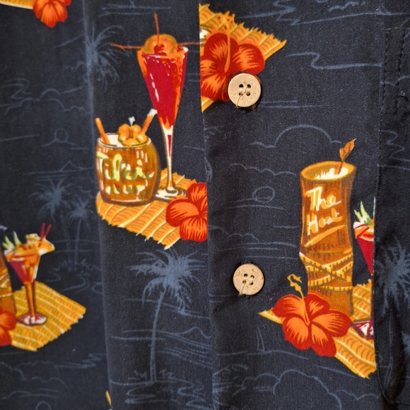 Maui Maui Hawaiian Shirt - Picture 4 of 6